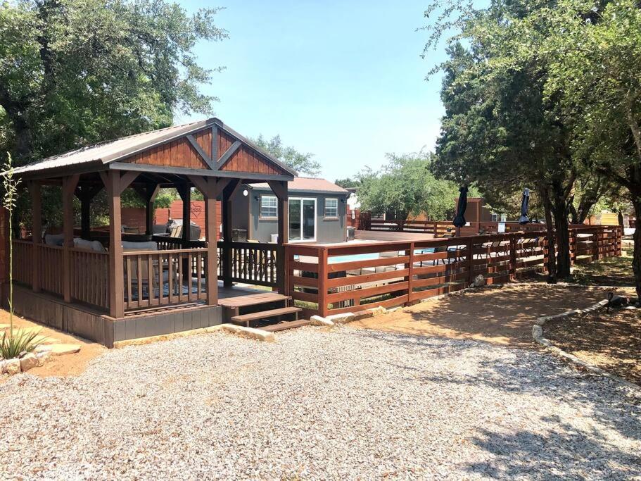 The Bison Cabin - The Cabins At Rim Rock أوستن المظهر الخارجي الصورة